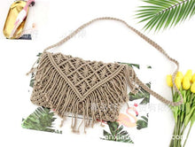 Load image into Gallery viewer, Tassel straw bag large clamshell cotton hand-woven casual female beach bag Knitted Messenger Bags
