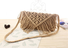 Load image into Gallery viewer, Tassel straw bag large clamshell cotton hand-woven casual female beach bag Knitted Messenger Bags
